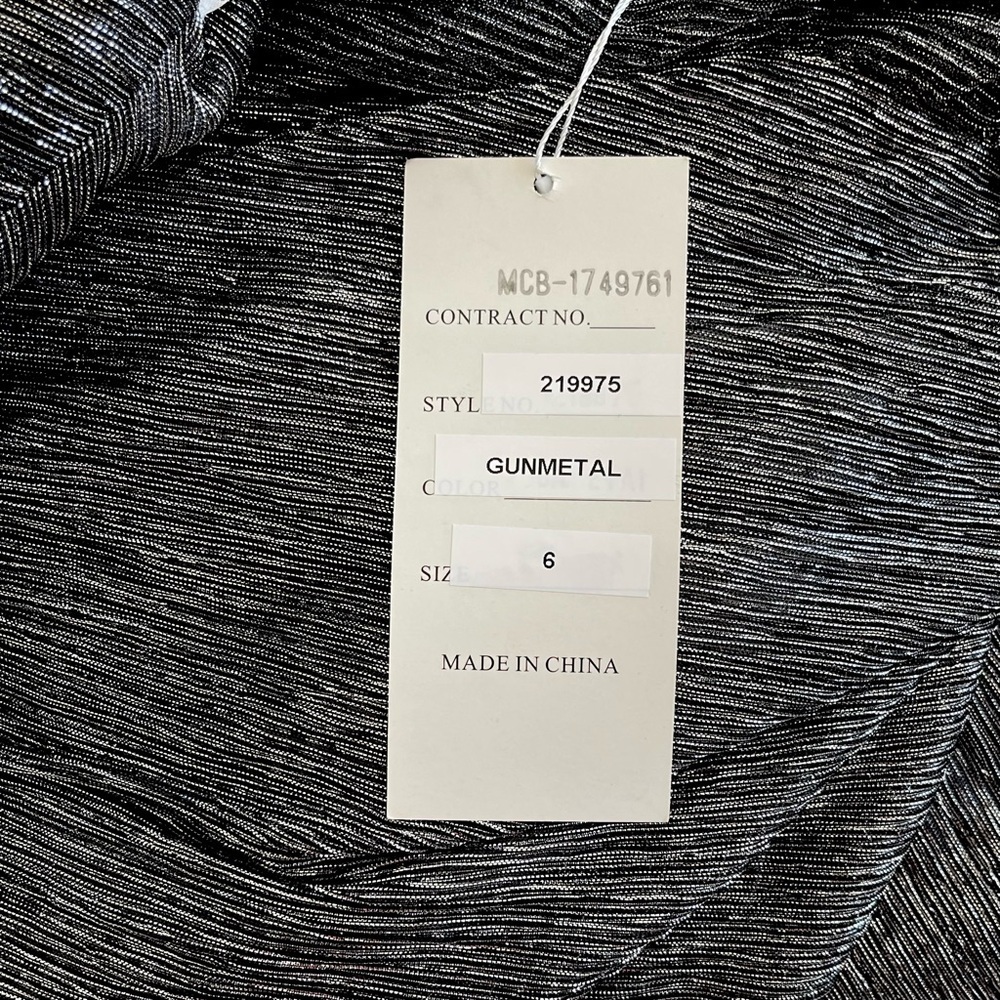 Elegant Mon Cheri Evening Gown! - Picture 6 of 7